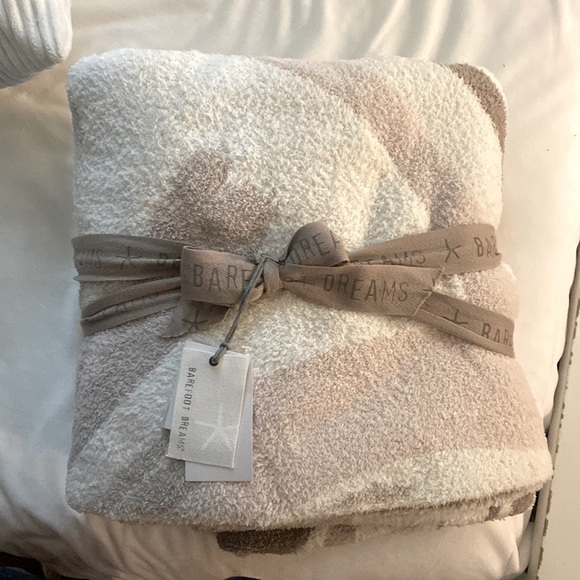 BARE FOOT DREAM BLANKET